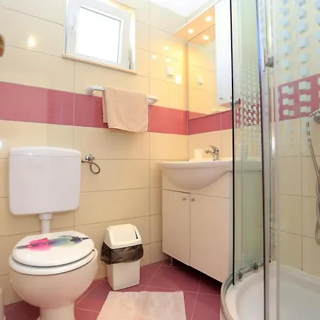 Razanj 17867a Apartamento *