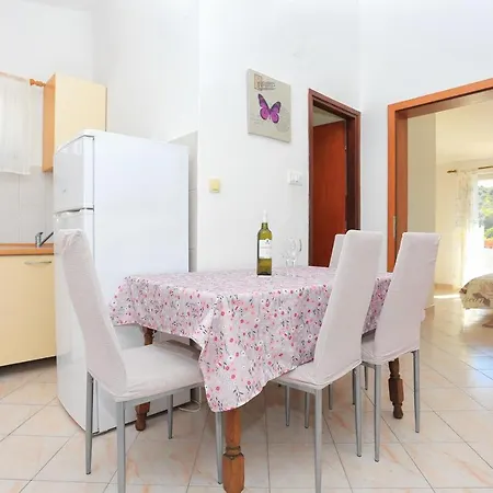 Razanj 17867a Apartamento *